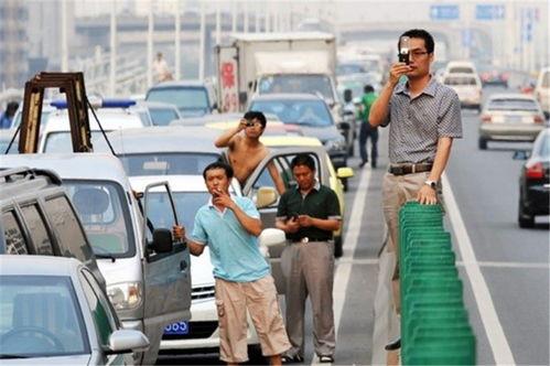 香河吃瓜群众事件,网络舆论的风暴与反思