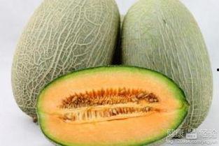 两岁宝宝吃哈密瓜会吐么,两岁宝宝吃哈密瓜为何会吐?揭秘原因及应对方法